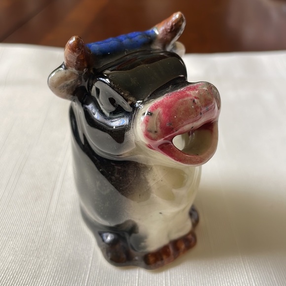 Vintage Made in Japan glazed porcelain bisque small Cow or Bull Creamer - Picture 2 of 6